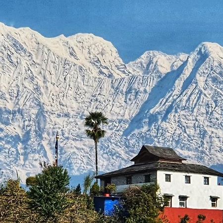 Es Deurali Resort Похара Екстериор снимка
